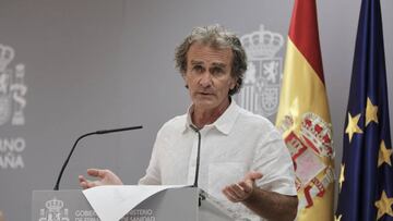El director del Centro de Coordinación de Alertas y Emergencias Sanitarias (CCAES), Fernando Simón, durante una rueda de prensa para informar de la evolución de la COVID-19, en el Ministerio de Sanidad, en Madrid (España), a 27 de julio de 2020.
27 JULIO 2020 SALUD;SANIDAD;COVID-19;PANDEMIA;CORONAVIRUS
Jesús Hellín / Europa Press
27/07/2020