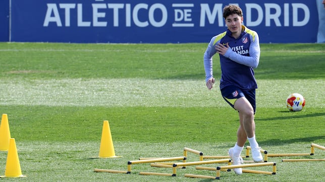 Doble examen para Julián Alvarez