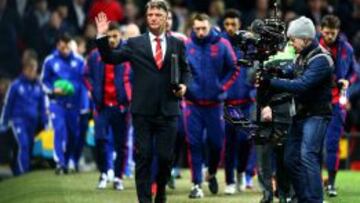 Van Gaal, antes del partido en Old Trafford.
