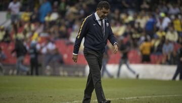 David Patiño deja de ser entrenador de Pumas