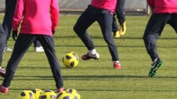 <b>A PUNTO. </b>Iniesta se entrenó con normalidad.