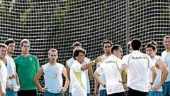 Paco Chaparro ya manda y faltan Emana, Sisi y Mané