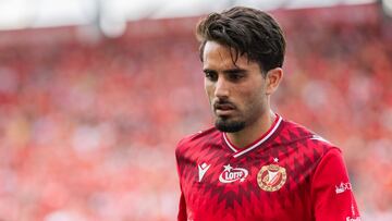 Fran Álvarez, del Widzew Lodz de Polonia.