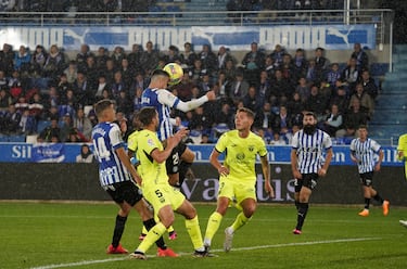 El Leganés pierde la inercia post Idiakez y se zambulle en el miedo