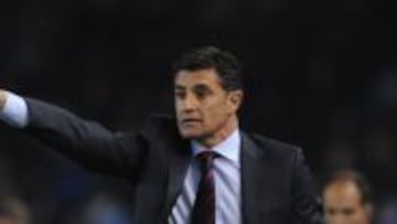 El entrenador del Olympiacos, M&iacute;chel Gonz&aacute;lez.