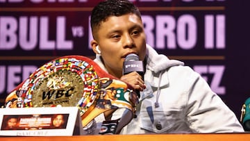 LOS ANGELES, CALIFORNIA - JUNE 03: Isaac Cruz speaks prior to his super lightweight rematch fight versus Angel Fierro at The NOVO at L.A. Live on June 03, 2025 in Los Angeles, California.   Melina Pizano/Getty Images/AFP (Photo by Melina Pizano / GETTY IMAGES NORTH AMERICA / Getty Images via AFP)