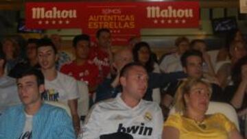 Las Peñas en el palco del Bernabéu