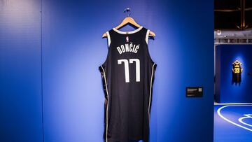 El 77 de Luka Doncic con Dallas Mavericks.