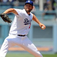 Clayton Kershaw given the green light to pitch again