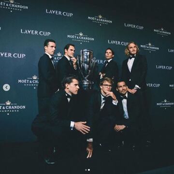 Fotografía subida por Nadal a su instagram donde se puede ver al equipo de Europa possando con el trofeo. 