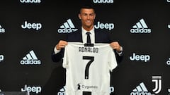 Cristiano en su presentaci&oacute;n con la Juventus. 