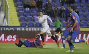 0-1. Gameiro anotó el primer tanto.