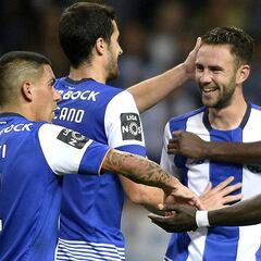 Miguel Layún en el 11 ideal de la Liga de Portugal según UEFA