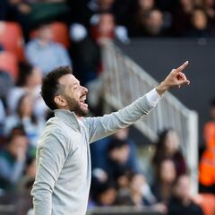 Corberán: “Nos quedan nueve etapas de ese maratón de resilencia”