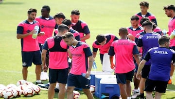 Los jugadores del Getafe CF durante una sesión de entrenamiento.