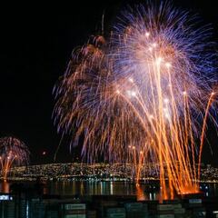 Las playas en las que habrá fuegos artificales en Año Nuevo: descubre los mejores planes