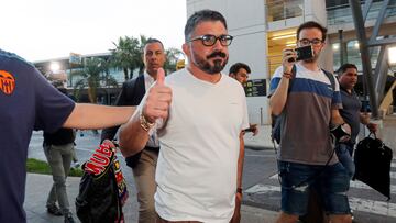Gattuso, a su llegada al aeropuerto de Manises.