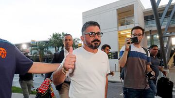 Gattuso, a su llegada al aeropuerto de Manises.