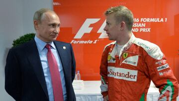 Kimi Raikkonen charlando con Vladimir Putin en Sochi.