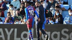 VIGO, SPAIN - NOVEMBER 06: Ansu Fati of FC Barcelona recieves medical attention during the La Liga Santander match between RC Celta de Vigo and FC Barcelona at Abanca-Bala&Atilde;&shy;dos on November 06, 2021 in Vigo, Spain. (Photo by Juan Manuel Serrano 