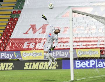 Tolima y Millonarios empataron en el primer encuentro de la final de la Liga BetPlay. Juan Fernando Caicedo marcó en la primera parte del partido, los de Gamero empataron con un tanto Juan Carlos Pereira en la adición.