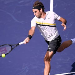 Federer fulmina a Krajinovic en su tercer día seguido de juego