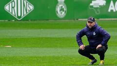 José Alberto, entrenador del Racing, en El Sardinero.