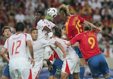 Su primer gran torneo internacional es el Mundial de Alemania 2006. El zaguero andaluz fue titular en el lateral derecho en los 4 partidos que jugó España en este torneo, cayendo ante Francia en octavos de final.