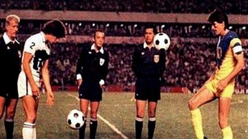 En el juego de desempate del a final 84-85 entre América y Pumas, Joaquín Urrea marcó penal para América a los 10 minutos de juego por mano de Félix Cruz dentro del área, opción que Brailovsky aprovechó para abrir el marcador. Minutos después, Alfredo Tena cometió una mano similar dentro del área, pero el central no concedió la pena máxima para los universitarios. Tantos años después la acción es frecuentemente recordada por los auriazules, igual que la mami del silbante. 