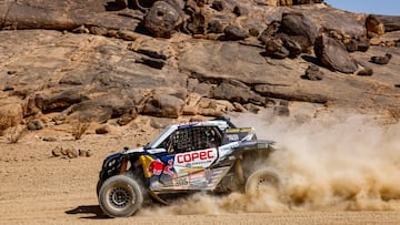 305 Lopez Contardo Francisco (chl), Latrach Vinagre Juan Pablo (chl), EKS - South Racing, Can-Am XRS, T3 FIA, W2RC, action during the Stage 11 of the Dakar Rally 2022 around Bisha, on January 13th 2022 in Bisha, Saudi Arabia - Photo Fr&eacute;d&eacute;ric