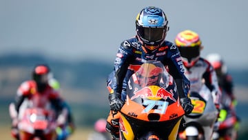 Valentin Perrone lidera la parrilla de Moto3 con la pole en el GP de Austria.
