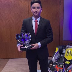 Mari Boya ya tiene su trofeo de ganador del Academy Trophy