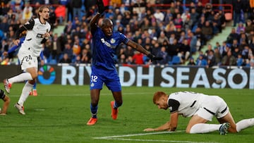 Caufriez tras golpear el balón con la mano.