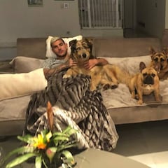 Theo Hernández presenta a sus cuatro compañeros