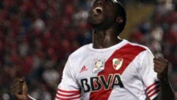 Balanta marca gol en empate de River Plate ante Juan Aurich