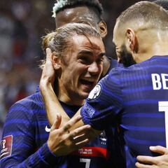Recital de Benzema y Griezmann ante Finlandia