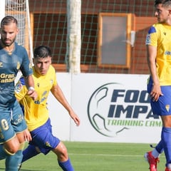 Las Palmas, con Jesé de titular, somete a un Cádiz falto de precisión