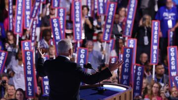 U.S. Democratic vice presidential nominee Minnesota Governor Tim Walz speaks on Day 3 of the Democratic National Convention (DNC) at the United Center, in Chicago, Illinois, U.S., August 21, 2024. REUTERS/Mike Blake
