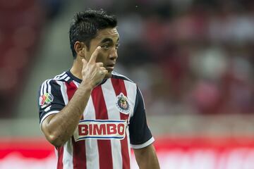 Fabián de la Mora se presentó en la Liga MX con el Guadalajara en 2007. Tras cinco años con ellos firmó con Cruz Azul. Retomó un gran nivel y regresó al Rebaño. Pará el 2015 se fue con el Eintracht Fráncfort. Ganó una Copa con las Águilas y para el 2020 le informaron que ya no entraba en planes y voló a Catar para firmar con el Al-Sadd Sports Club que dirige Xavi Hernández. Actualmente no tiene equipo. 