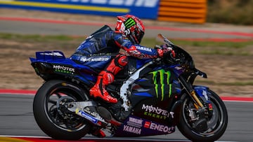 Fabio Quartararo con la Yamaha de MotoGP.