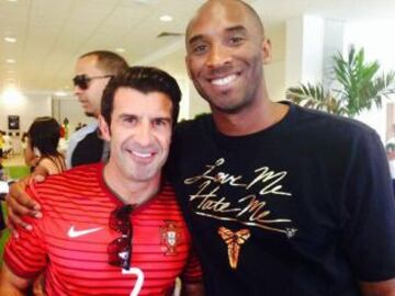 Figo no perdió la oportunidad de fotografiarse con Kobe Bryant.