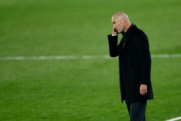 Zinedine Zidane, head coach of Real Madrid, gestures during the spanish league, La Liga Santander, football match played between Real Madrid and Deportivo Alaves at Alfredo Di Stefano stadium on november 28, 2020, in Valdebebas, Madrid, Spain  AFP7  28/11