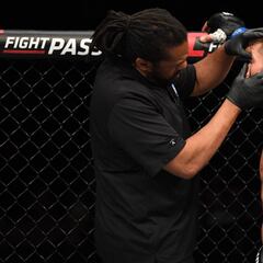 Ciudad de México se queda sin fin de fiesta entre Yair Rodríguez y Jeremy Stephens