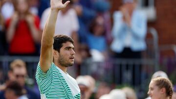 Tennis - ATP 500 - Queen's Club Championships - Queen's Club, London, Britain - June 20, 2023 Spain's Carlos Alcaraz celebrates after winning his round of 32 match against France's Arthur Rinderknech Action Images via Reuters/Peter Cziborra