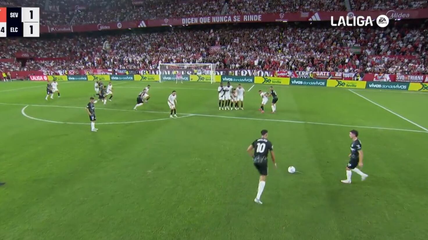 El golazo de Rafa Mir para incendiar el Pizjuán: vean cómo lo celebró siendo propiedad del Sevilla