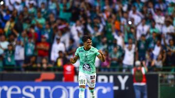 Yael Uribe festeja su gol ante Atlético San Luis