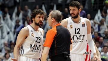 17/04/14 BALONCESTO EUROLIGA EUROLEAGUE
PLAYOFF DE CUARTOS SEGUNDO PARTIDO
REAL MADRID - OLYMPIACOS
SERGIO LLULL MIROTIC ARBITRO PROTESTA