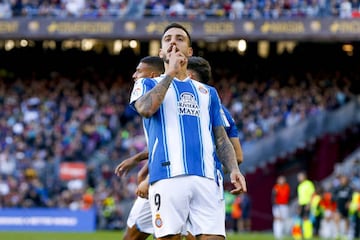 Joselu, celebrando su gol en el Camp Nou.