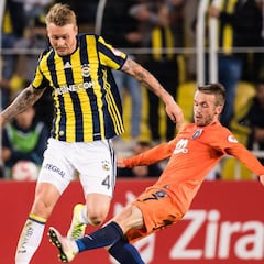 Kjaer será jugador del Sevilla desde este lunes