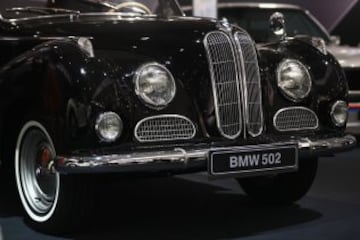 BMW 3200S.